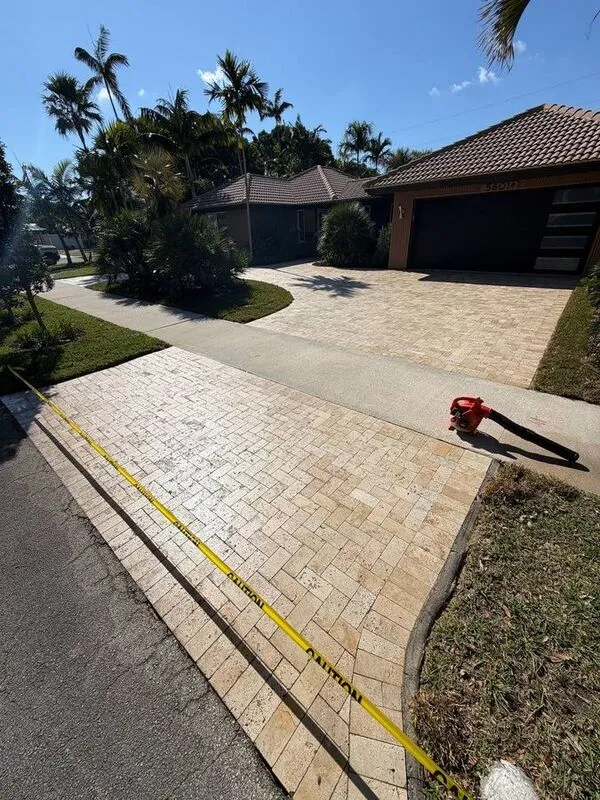Paver driveway after Bentz cleaning and sealing